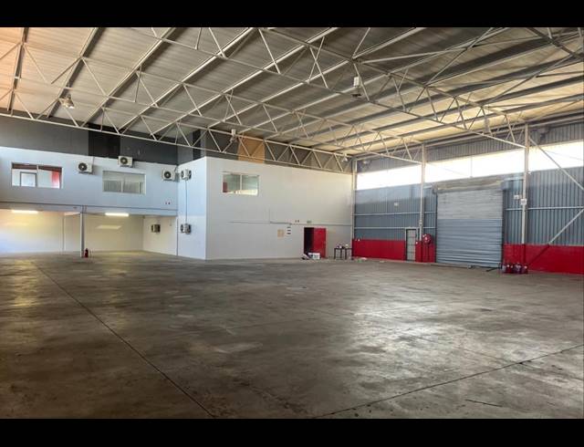 1,261M² OFFICE TO LET IN HALFWAY HOUSE